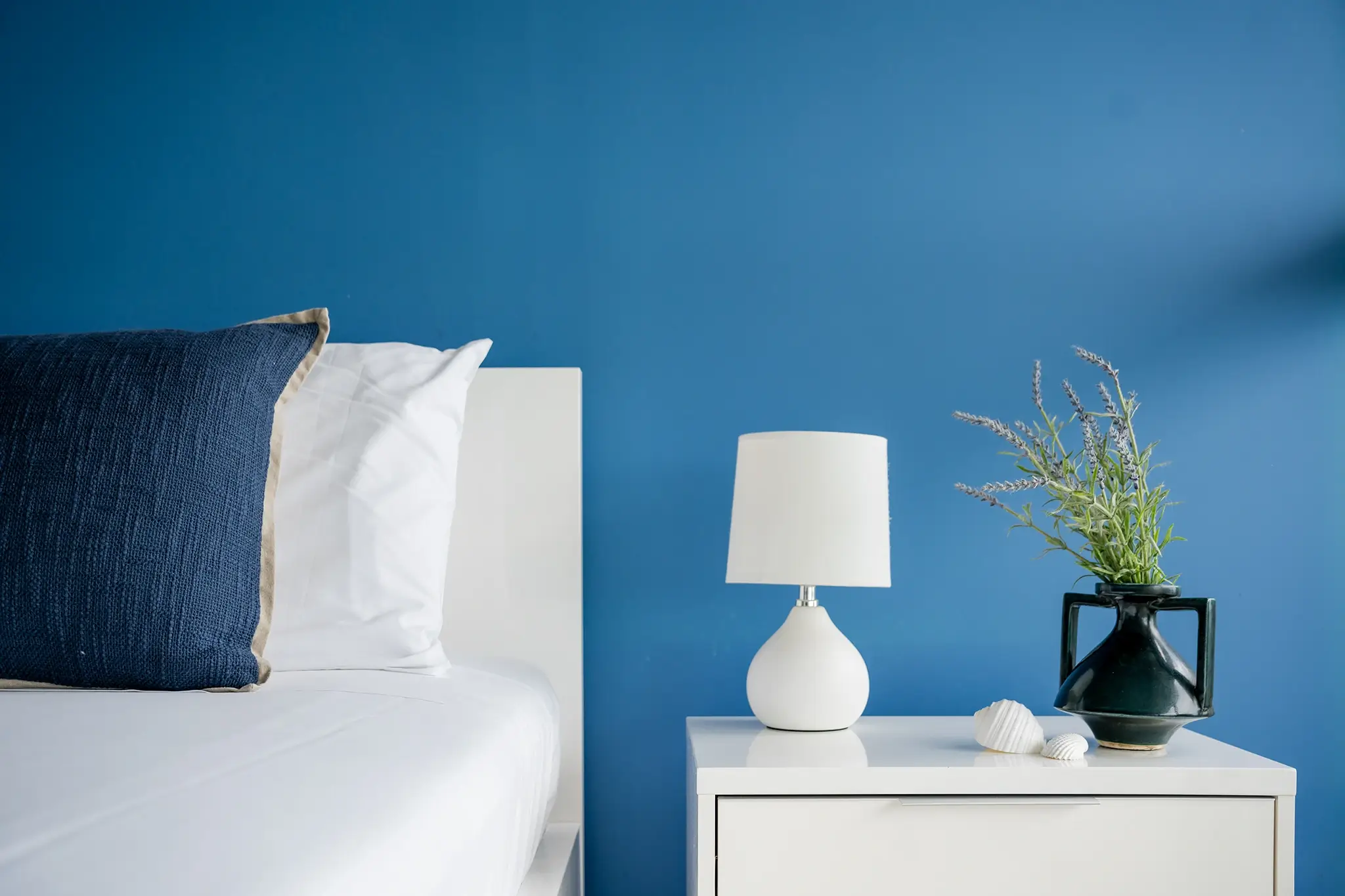 Mediterranean-Retreat---master-bedroom